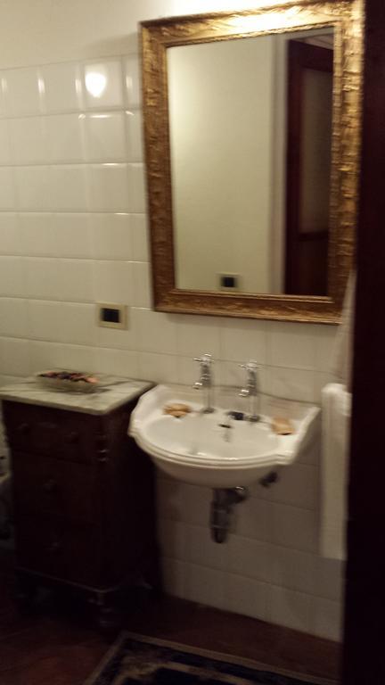 Palazzo Bizzarri Hotel Rapolano Terme Szoba fotó